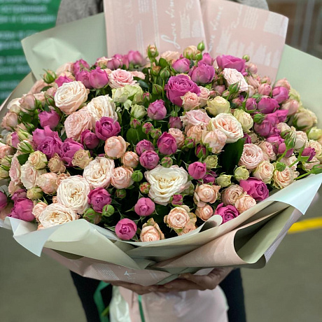 Букет 75 кустовых роз - Фото 2
