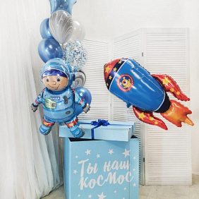 Букет цветов "Астронавт в космосе"