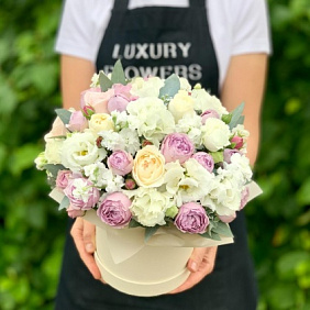 Цветы в коробке Luxury Flowers №162
