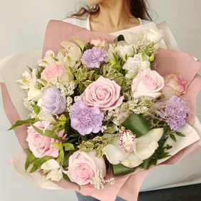 Букет цветов "Нежность в руках"