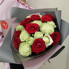 21 роза премиум-класса