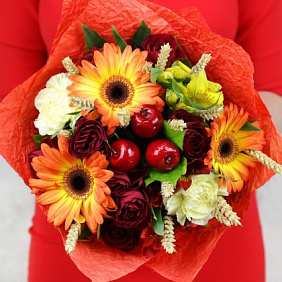 Букет из гербер, роз и альстромерий с пшеницей