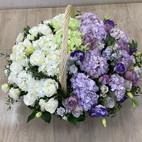 Корзина с цветами №327