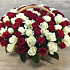 Корзина из 101 красно-белой розы - Фото 1
