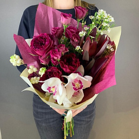 Букет цветов "Спелая брусника"