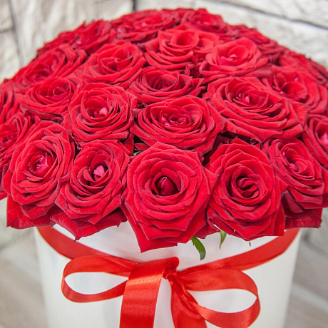 Коробка из 51 красной розы №160 - Фото 6
