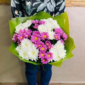 Букет из 9 кустовых хризантем №161
