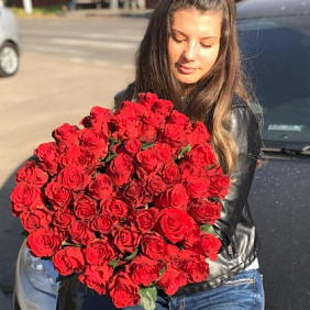 Букет цветов "Amore rozes"