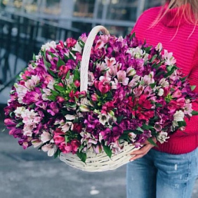 Корзина с цветами №486