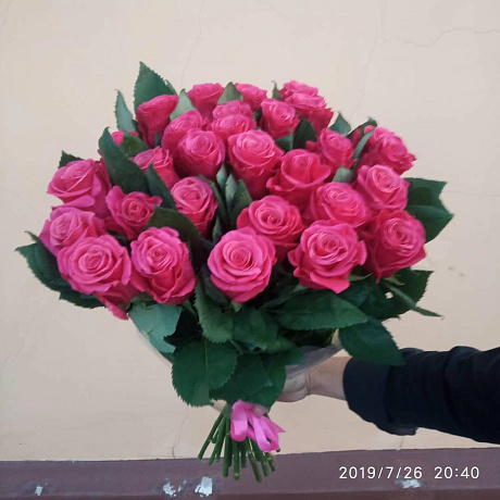 Букет 29 малиновых роз - Фото 3