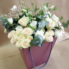Коробка из  роз "Белла "