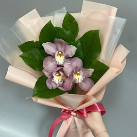 Букет-комплимент из розовых орхидей