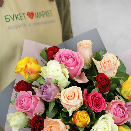 Букет из 25 разноцветных кенийских роз №2 - Фото 4