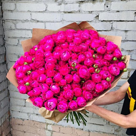 35 кустовых пионовидных роз