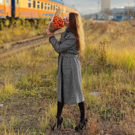 Яркий букет из кустовых роз - Фото 3