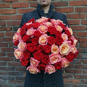 ЛЮБОВЬ. Букет из 55 роз