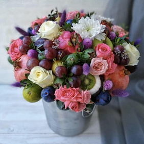 фруктовая коробка для мамы "Сливовое настроение"