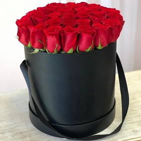 Букет цветов "Luxury Red Rose in a box"