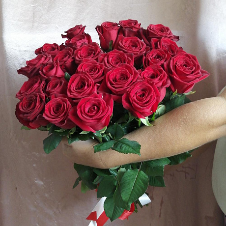 Букет из 25 бордовых роз №160 - Фото 2