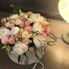 Пионавидная роза в коробке" Письмо нежности"