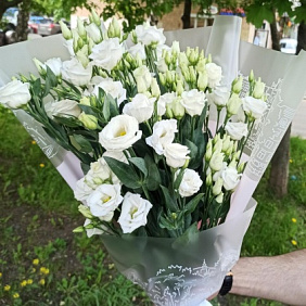 Букет из белой эустомы
