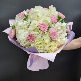 Букет с гортензией №163