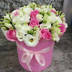 Цветы в коробке Весна и любви