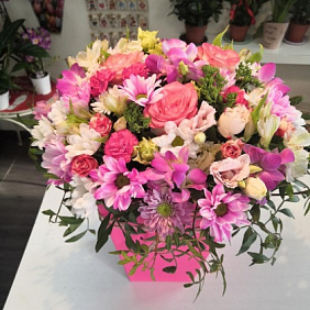 Цветы в коробке №736
