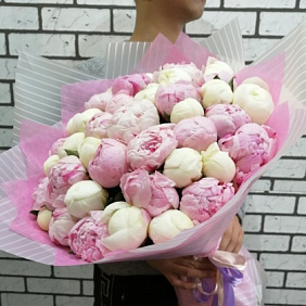 Букет с пионами №175