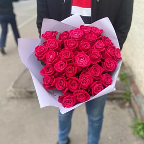 Букет из 31 розовой розы