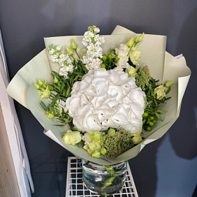 Букет с гортензией №177