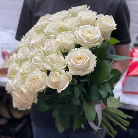 Букет из 31 белых роз - Фото 3