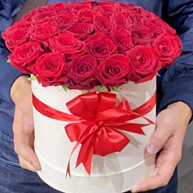 Букет из 25 роз red roses in a box