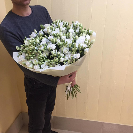 49 белых эустом - Фото 3