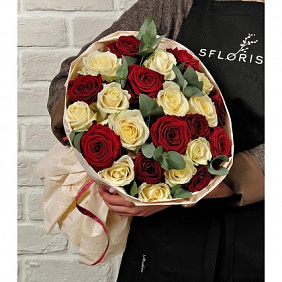 Букет цветов "Идеал" из 25 роз