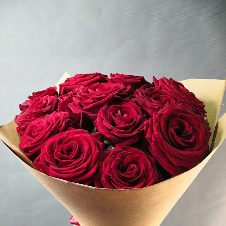 Моно букет из алых роз - Фото 3