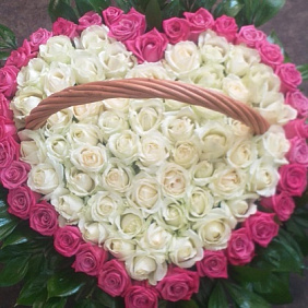 Роза микс в корзине №162