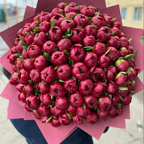 Большой букет пионов