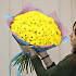 Букет из 25 жёлтых кустовых хризантем Бакарди - Фото 4