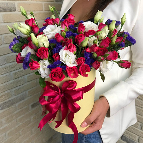 Шляпная коробка с яркими розами - Фото 6