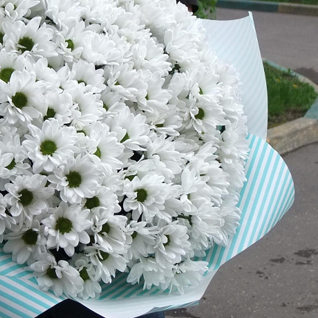 Букет из белых куставых хризантем №2 - Фото 4