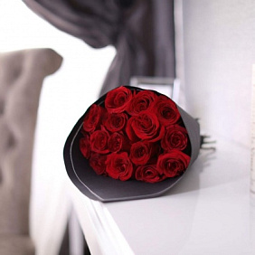 Букет из 15 роз Freedom