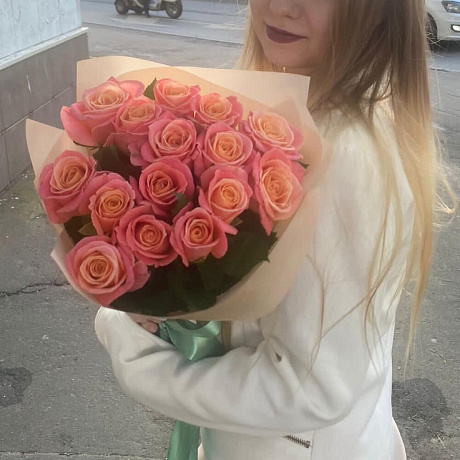 15 персиковых роз - Фото 3