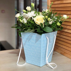 Цветы в коробке №969