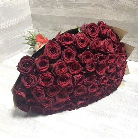 51 красная роза 60 см в упаковке крафт - Фото 3