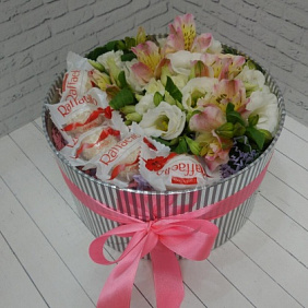 Цветы в коробке №383