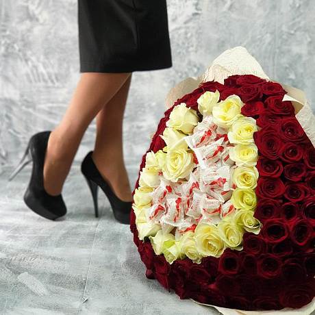 Букет из 101 розы сердце с конфетами Рафаэлло - Фото 6