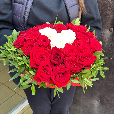 Цветы в коробке 25 красивых ароматных роз «Ты в моём сердце» - Фото 6