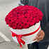 51 красная роза в шляпной коробке - Фото 3