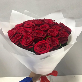 Букет цветов "Red  Naiomi"